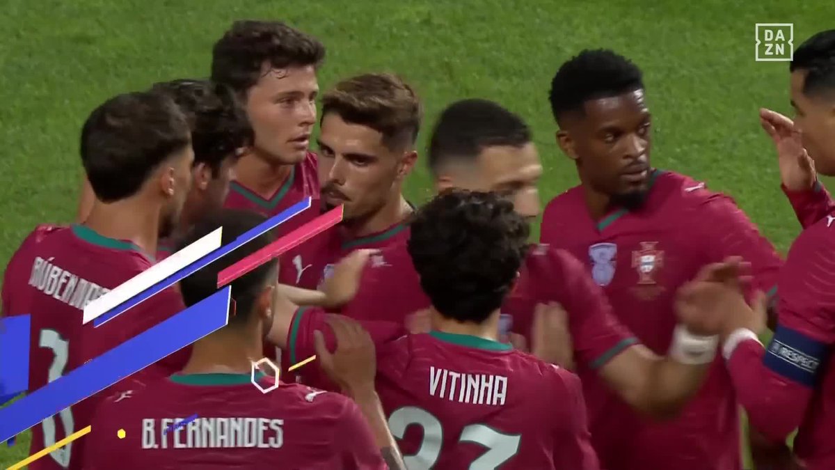 🇵🇹 左足で射抜く 🎯 ゴール左で受けたペドロ・ネトが左足でファーに突き刺す。 ポルトガル代表に先制点をもたらした。 🎥：DAZN Japan