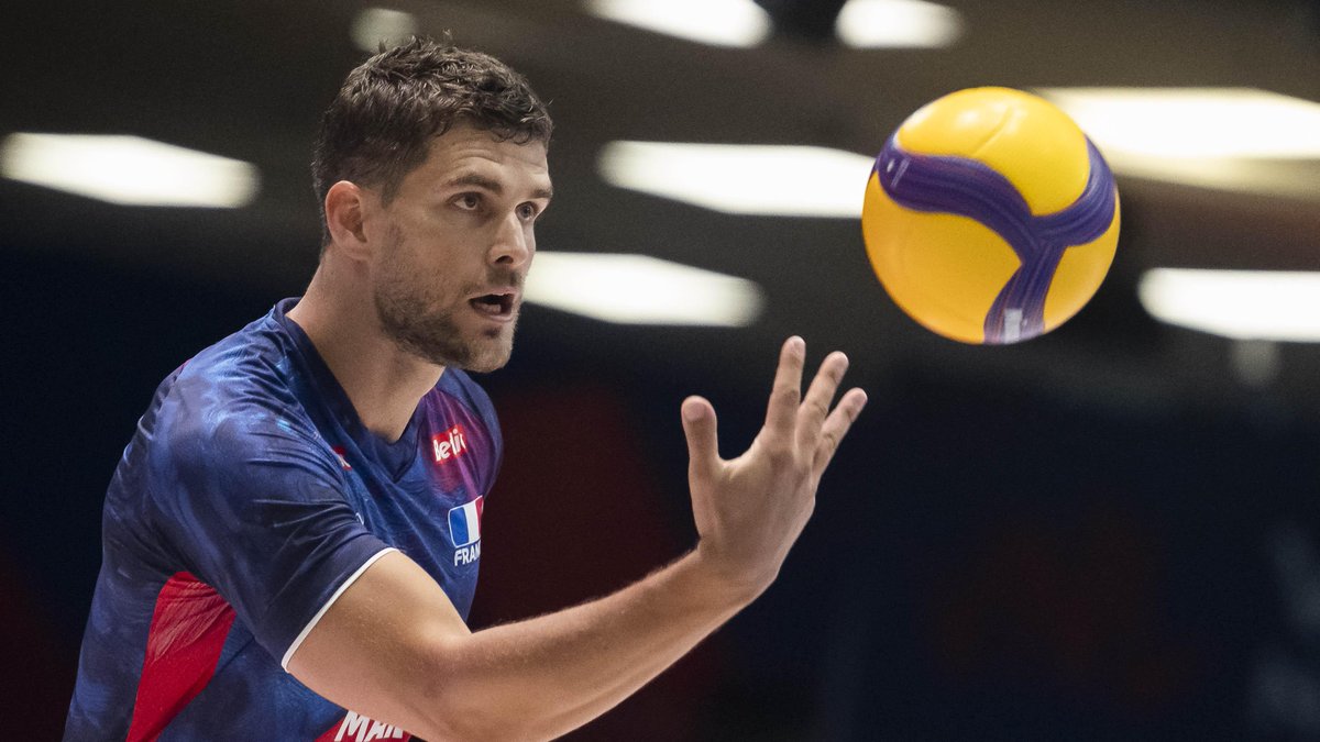 #VNL2026 3-2 FRANCE 🇫🇷 against Italy (16-14 in the 5th). 😮💨🔥 A five-set classic, decided by the finest of margins after a battle of pure intensity from both sides. 🏐⚔️ Will any #VNL match be better than this? Very hard to imagine. 👀 #BePartOfTheGame #Volleyball