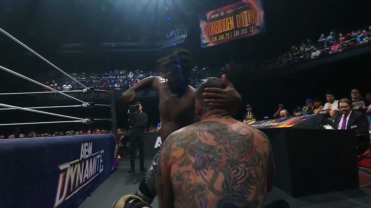 .@SwerveConfident DRIVES his boots into @BrodyXKing with a Swerve Stomp into a chair on the outside! Watch #AEWDynamite LIVE on TBS & HBO Max