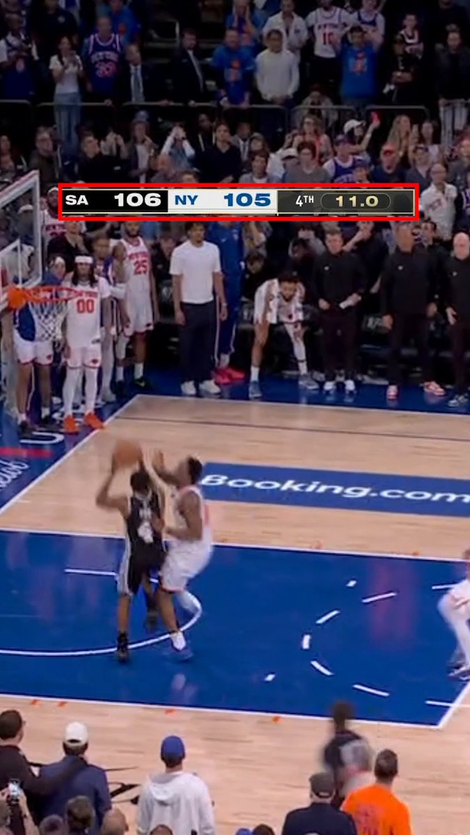 De'Aaron Fox didn't need to take this shot 👀 The block by OG 🔥