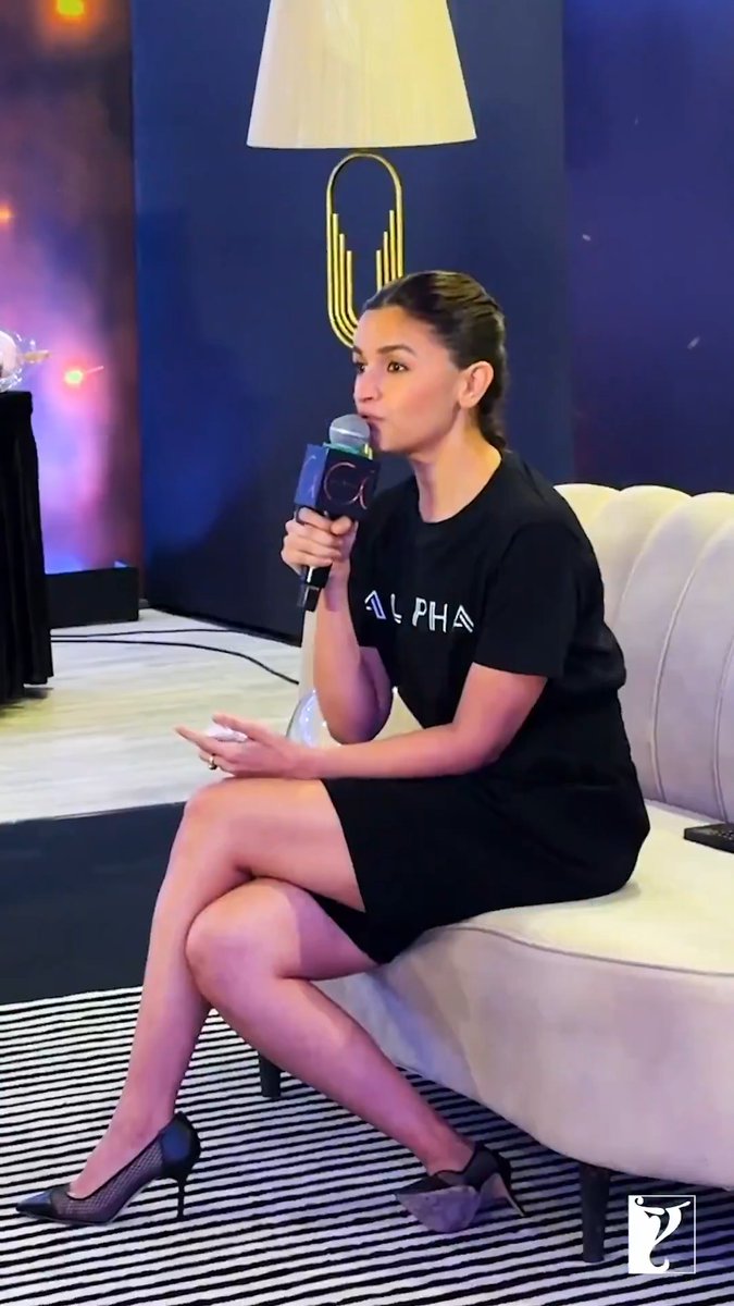 .Alia Bhatt fans had their αlpha MODE ON 🔥🔥