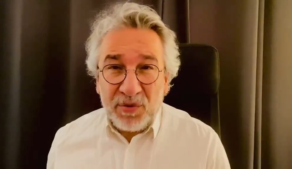 Can Dündar: Celal Bayar, Adnan Menderes'i durdurabildi mi? Savaş kazanmış İnönü, Ecevit'in önünü kesebildi mi? Erbakan, Erdoğan'ın enerjisine direnebildi mi? Görün artık, bıktı ve illallah dedi insanlar sizden!'' Tamamını izleyin: