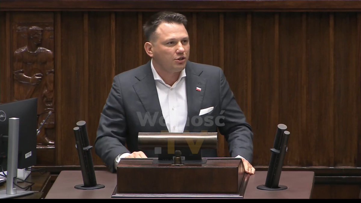 🔴 Sławomir Mentzen WYCISZONY przez Czarzastego: "Polska dziś się upomina, zwrócić Tuska do Berlina!" Chcecie ukarać posła opozycji za wyrażenie swojej opinii nt. rządu! Za waszych poprzednich rządów zamykaliście ludzi za śpiewanie: "Donald Matole, twój rząd obalą kibole!" Czasy się zmieniły, Tusk się nie zmienił! Sławomir Mentzen Konfederacja