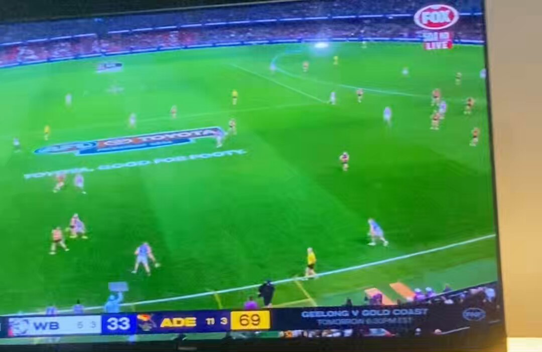 Did Jordan Dawson correctly go through the interchange here? #AFLDogsCrows