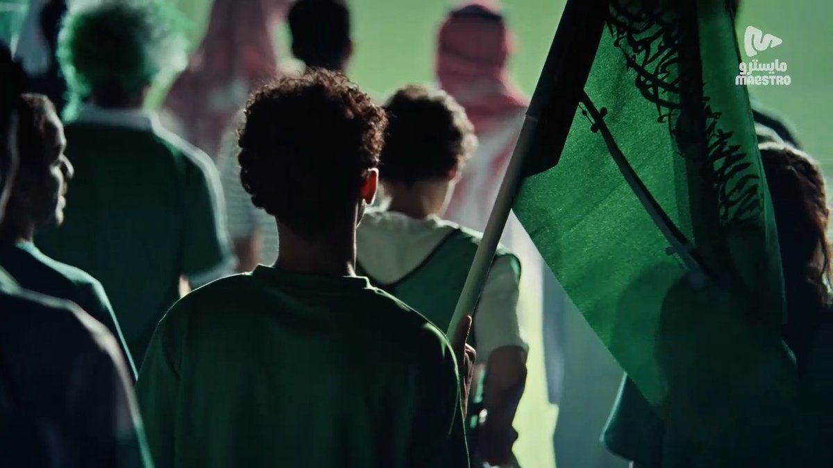 سارعوا للمجد .. كلمة تختصر سيرة بلد وتاريخ منتخب ما يعرف المستحيل! 🇸🇦 وراكم وطن كامل، وجمهور عظيم يثق فيكم وفي لعبكم لآخر ثانية، أنتم قدها والملعب ملعبكم. طموحنا معكم ماله حدود، وثقتنا فيكم مالها نهاية! #الأخضر_حضر | #المنتخب_السعودي ⚽️ #كأس_العالم2026