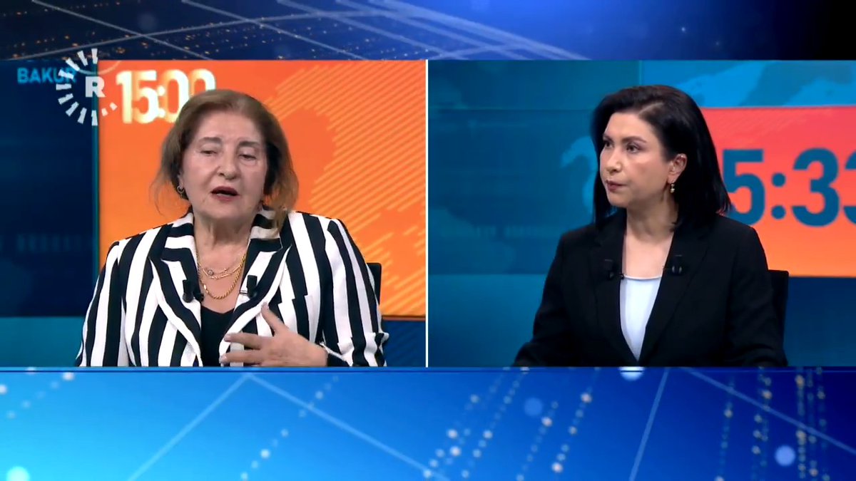 #VÎDEO - Yuksel Avşar bi 2 pirtûkên xwe li Pêşangeha Pirtûkên Kurdî ya Hewlêrê ye Nivîskar Yuksel Avşar (Yüksel Avşar ): 📚 ❝Li Hewlêrê xwendina pirtûkên bi Kurmancî kêm e❞ 📚 ❝Dema Komkujiya Helebceyê me alîkariya welatiyên xwe kir❞ 📚 ❝Hulya Avşarê gelekî alîkariya min kir❞ 📚 ❝Ez ketim girtîgehê û şkence li min hat kirin❞ 📚 ❝Em bi eslê xwe ji Amedê ne lê em sirgûnî Reqayê hatine kirin û pişt re li Serhedê bi cih bûne❞