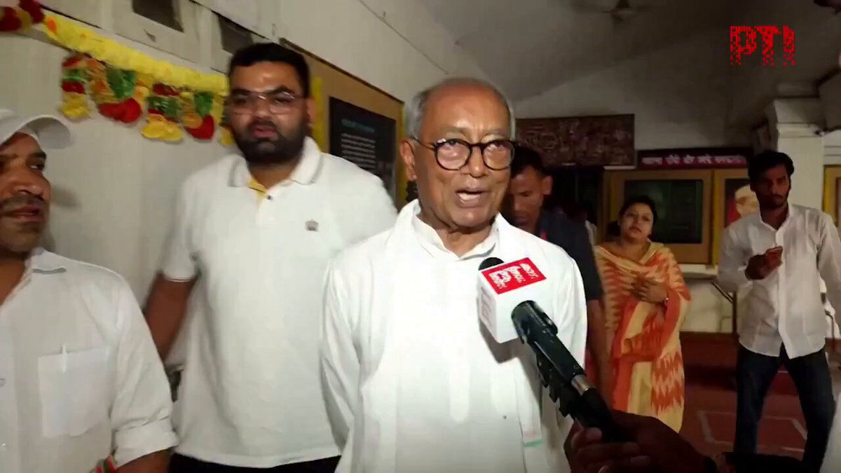 सीट चोरी में सभी शामिल हैं।न केवल राज्य बल्कि केंद्र भी,चुनाव आयोग भी और माननीय सर्वोच्च न्यायालय भी।यह सब मिली जुली चोरी हैं। -दिग्विजय सिंह पूर्व मुख्यमंत्री