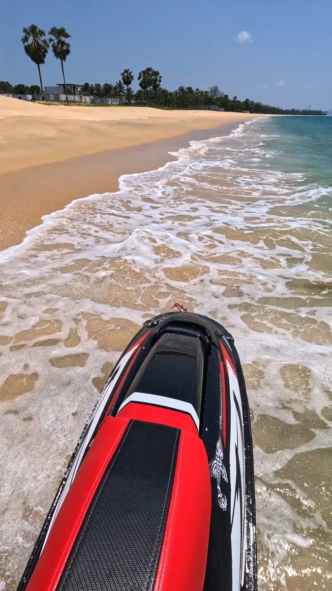 David Jologua knows no chill 💪 Submitted to to earn $500 🏆 #GoPro #POV #Jetski #Speed