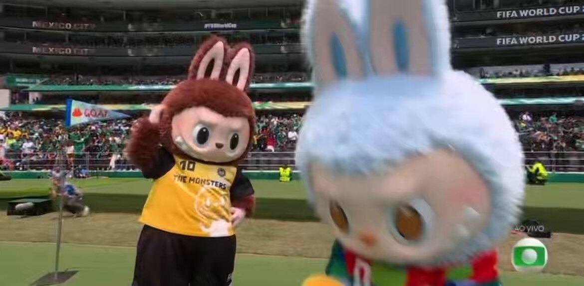 O primeiro gafe da Copa do Mundo na Globo o Gustavo Villani chamando o Labubu de ‘Mascote da Copa’ KKKKKKKKKKKKKKKKK