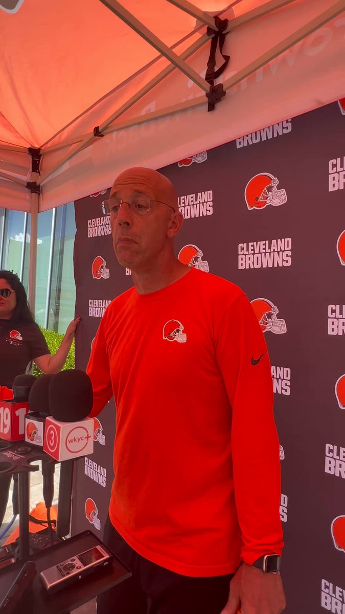#Browns QB coach Mike Bajakian assesses the mobility of Deshaun Watson coming off the Achilles surgeries and Shedeur Sanders overalll: