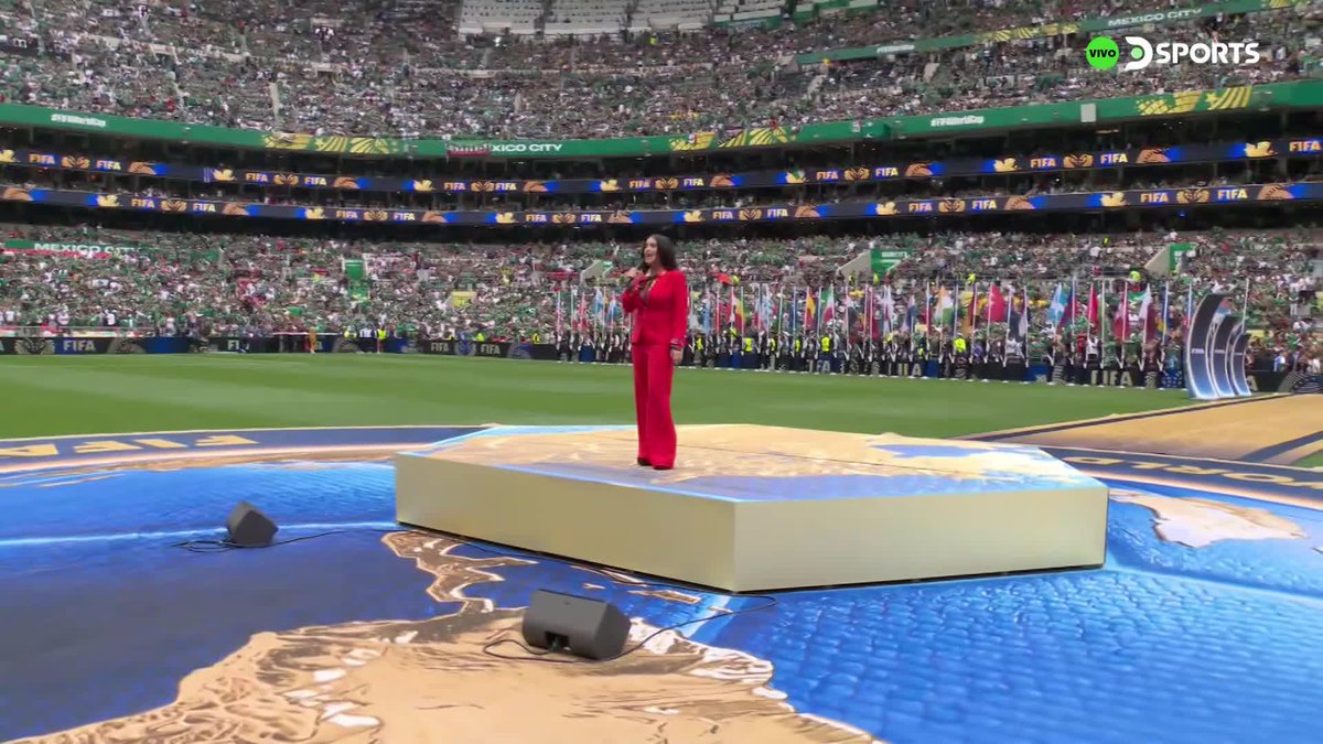 ¿LA PRESENTACIÓN? ¡A CARGO DE SALMA HAYEK! La reconocida actriz mexicana, embajadora FIFA, le dio la bienvenida al #MundialEnDSPORTS. ¡Empieza la fiesta!