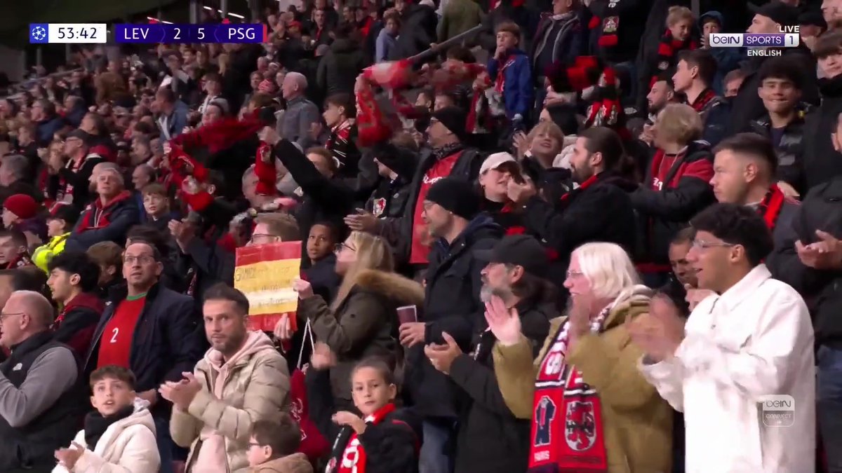 في حال تعاقد أحد الأندية الكبيرة في الدوري السعودي مع هذا اللاعب فهذه الصفقة بكل تأكيد ستكون أحد أفضل الصفقات في الموسم القادم لأنه لاعب سوبر يعد من أفضل لاعبين الوسط في العالم حالياً فجودته الفنية عالية جداً🔝 شاهد هذا الهدف العالمي الذي سجله اللاعب 🔥