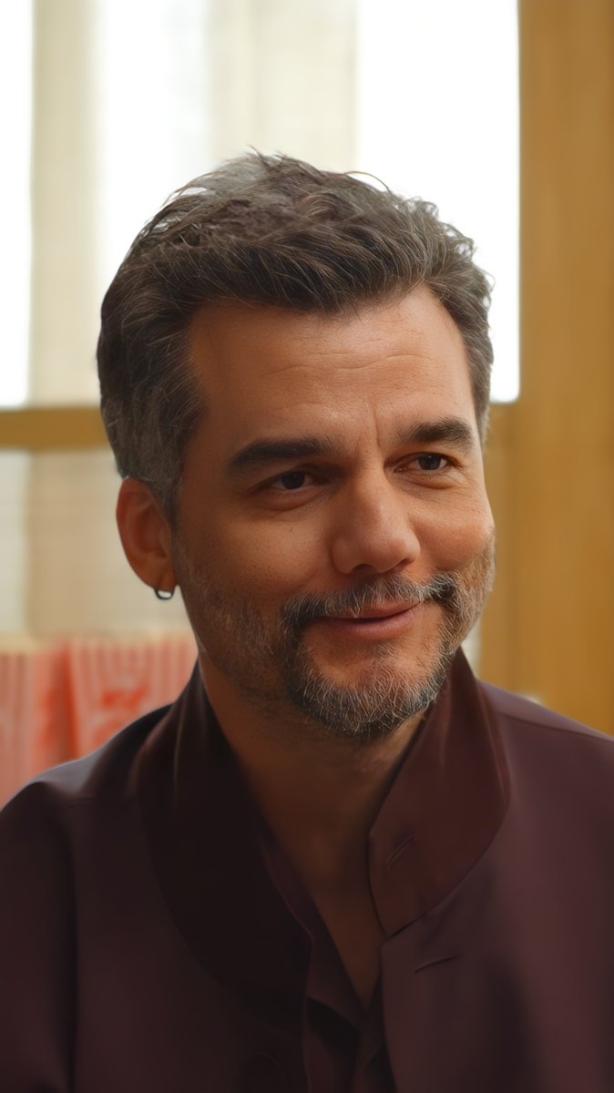 More than a sport, a global obsession. Wagner Moura and Amelia Dimoldenberg talk fútbol. ⚽ Ready to celebrate the beautiful game? Join the Academy Museum of Motion Pictures for Fútbol Free Day on June 14 at 10am with food, family-friendly activities, free 35mm screenings, a bilingual tour of Jaws: The Exhibition, and more. No tickets or reservations required. More details here: