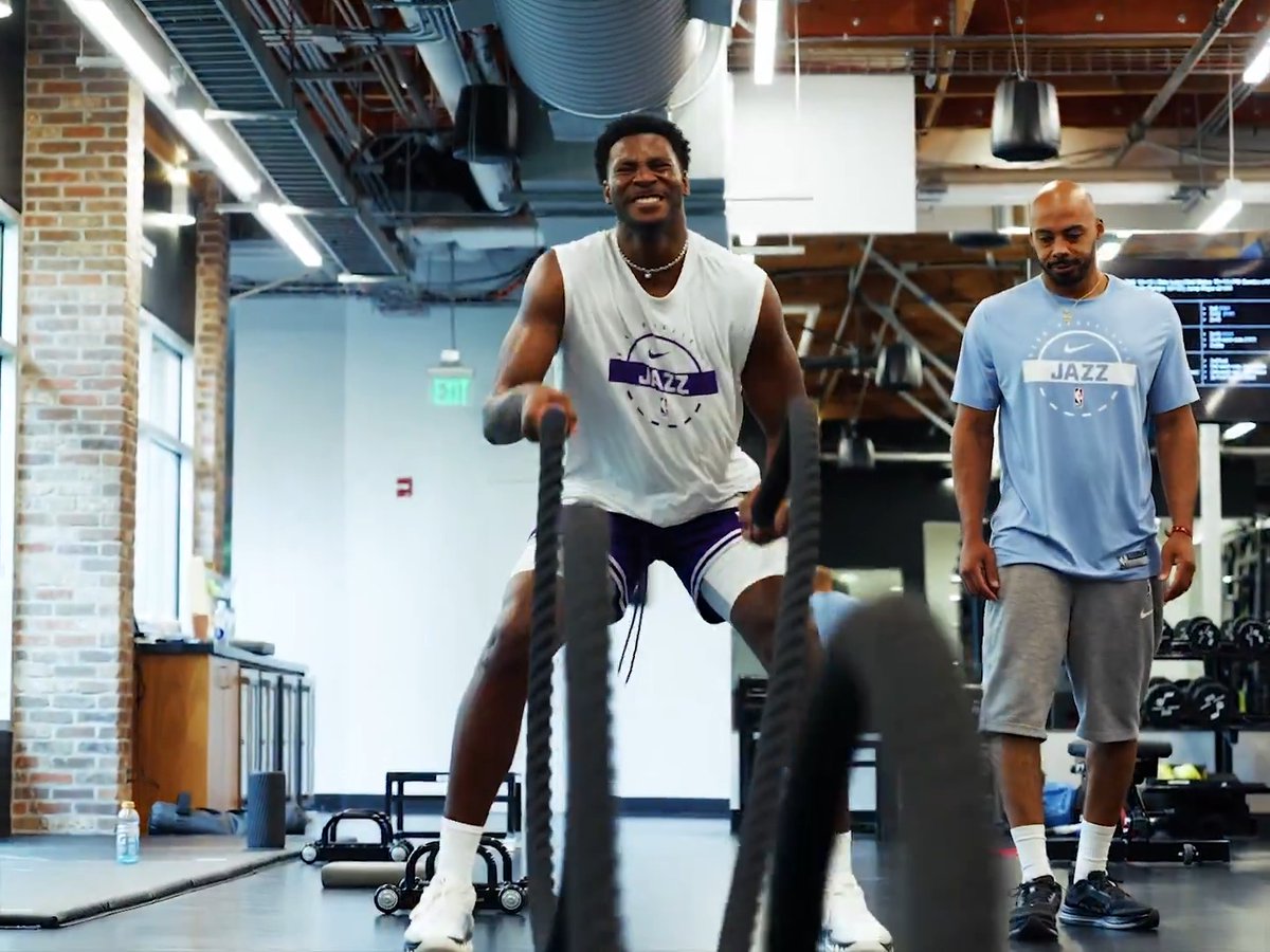 summer 𝗧𝗿𝗶𝗽 🏋️‍♂️🏃‍♂️🏀 >>> #TakeNote