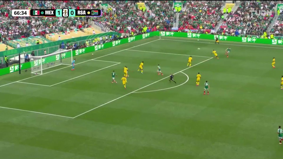 ¡ESTE GOL SE VA HASTA EL CIELO! 🙏 ¡GOOOOL DE RAÚL JIMÉNEZ! ¡GOOOOOL DE MÉXICO! Estalla el estadio y Jiménez llora al dedicarle el gol a su papá #ElMundialEsNuestri