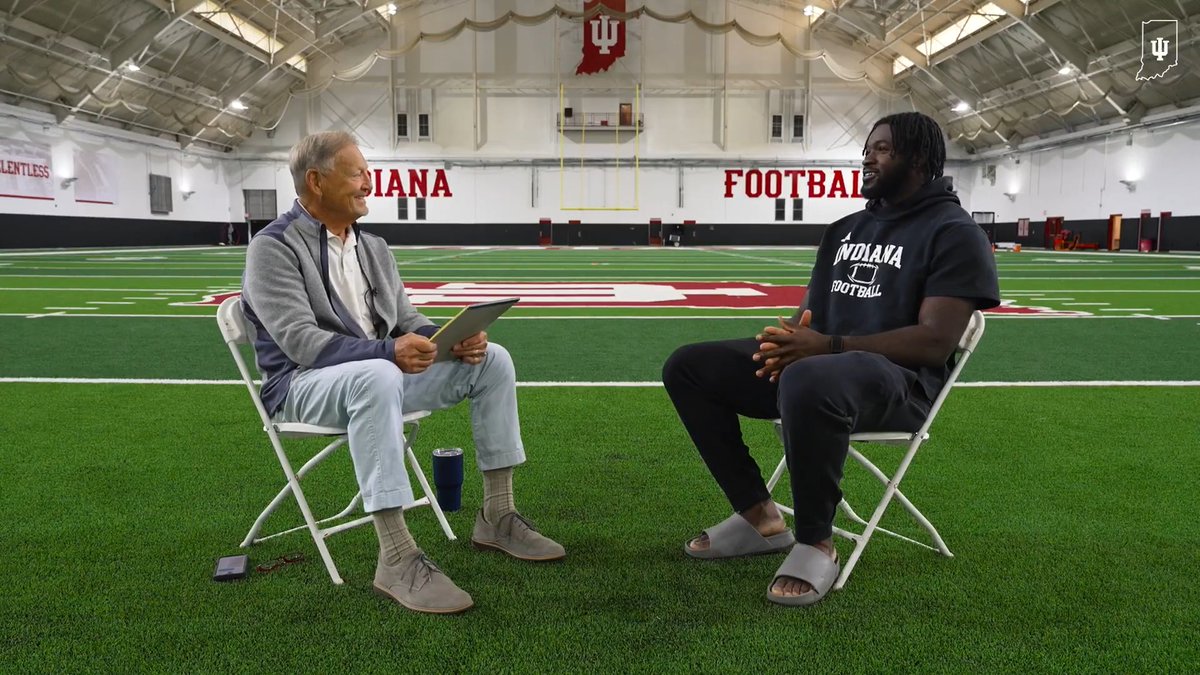 Sitting down with Tobi Osunsanmi 🇳🇬, a defensive lineman from Wichita, KS. 🎥