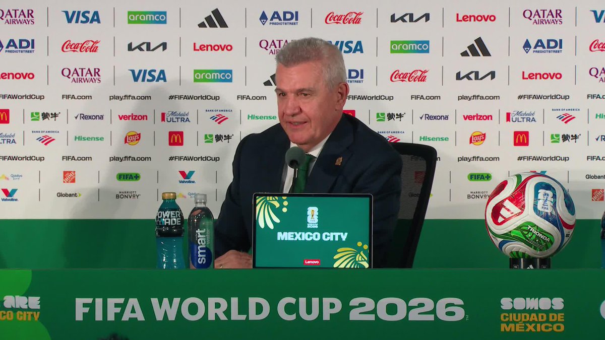 "4-0 ERA EL PARTIDO, LA GENTE TIENE DERECHO A ABUCHEAR" El Vasco Aguirre tuvo un cruce en la conferencia de prensa por los silbidos del Estadio Azteca. ⚽ #ESPNMundial 📺 Mirá los mejores partidos de la #FIFAWorldCup por ESPN, en el Plan Premium de #DisneyPlus