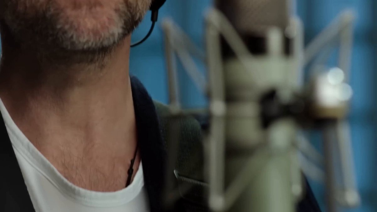 "The Last Goodbye" is a song written and performed by Scottish actor and musician Billy Boyd, serving as the official end-credits theme for the 2014 film The Hobbit: The Battle of the Five Armies. 🎙️ Boyd, who famously portrayed the hobbit Peregrin "Pippin" Took in The Lord of the Rings trilogy, was specifically invited by director Peter Jackson to co-write and sing the piece. The song acts as a poignant emotional farewell not just to The Hobbit trilogy, but to the entire cinematic journey of Peter Jackson's Middle-earth film franchise.