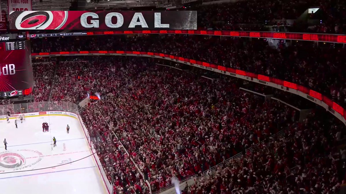 AAAHHHHH, MR. SVECHNIKOV!! 🦅 #StanleyCup @CANES LEAD 2-1! 🇺🇸: ABC 🇨🇦: Sportsnet &amp; TVA Sports
