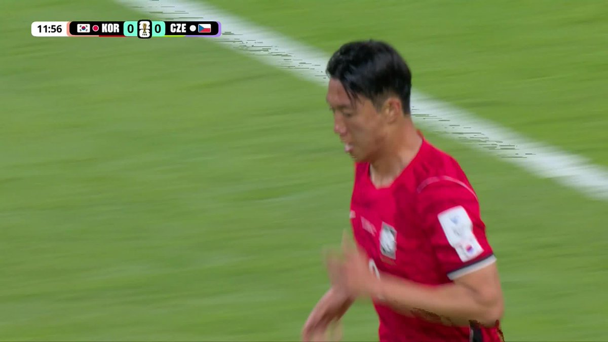 South Korea ALMOST opens the scoring with this header!