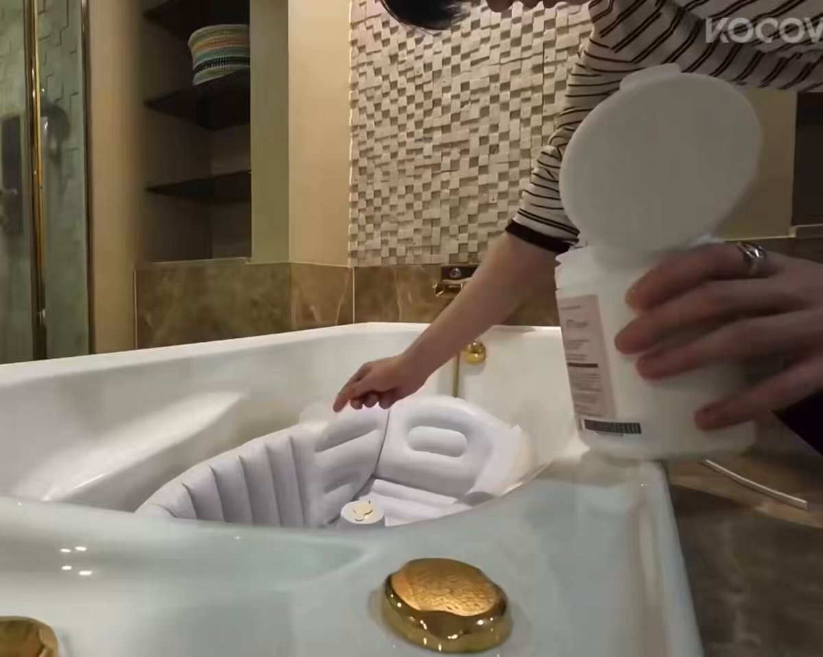 beomgyu preparing a warm bubble bath for yoojun so husband material 🫠