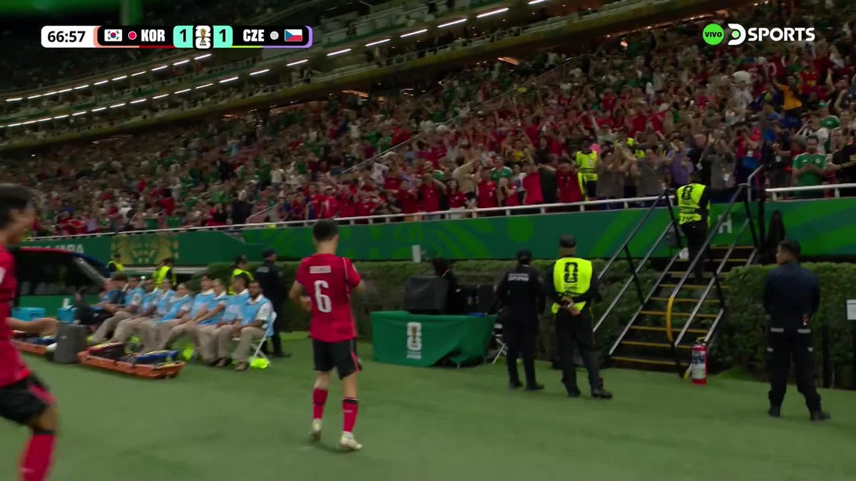 COREA DEL SUR MARCÓ EL EMPATE Hwang In-beom amagó a Kovar en el área grande y marcó el 1-1 ante República Checa. #MundialEnDSPORTS | #CopaMundialFIFA