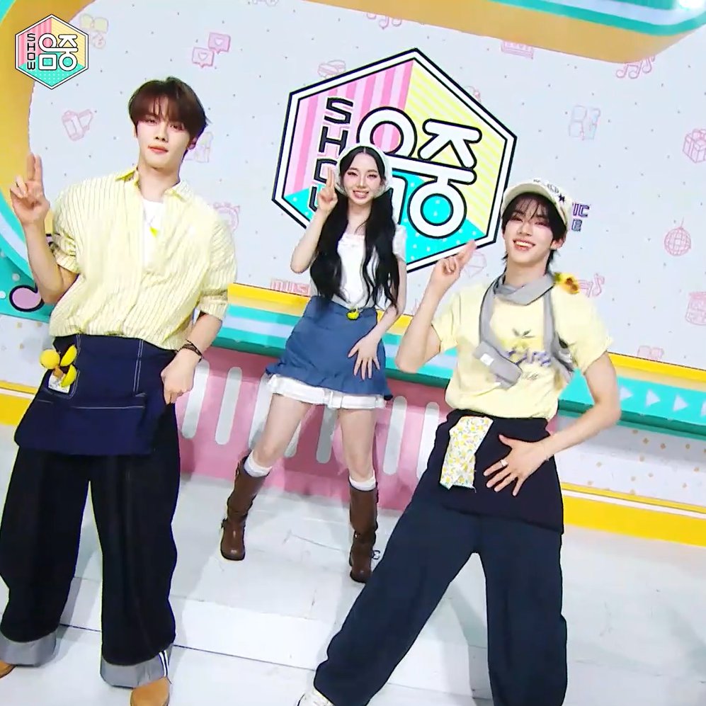 이 카페 어디죠? #규빈 X #카리나 X #도훈 알바생이 말아주는 무료 사이즈 UP 상큼🍋 #레모네이드🍹 <#쇼음악중심> [토] 낮 3:20 방송🍭 MBC 260606 방송