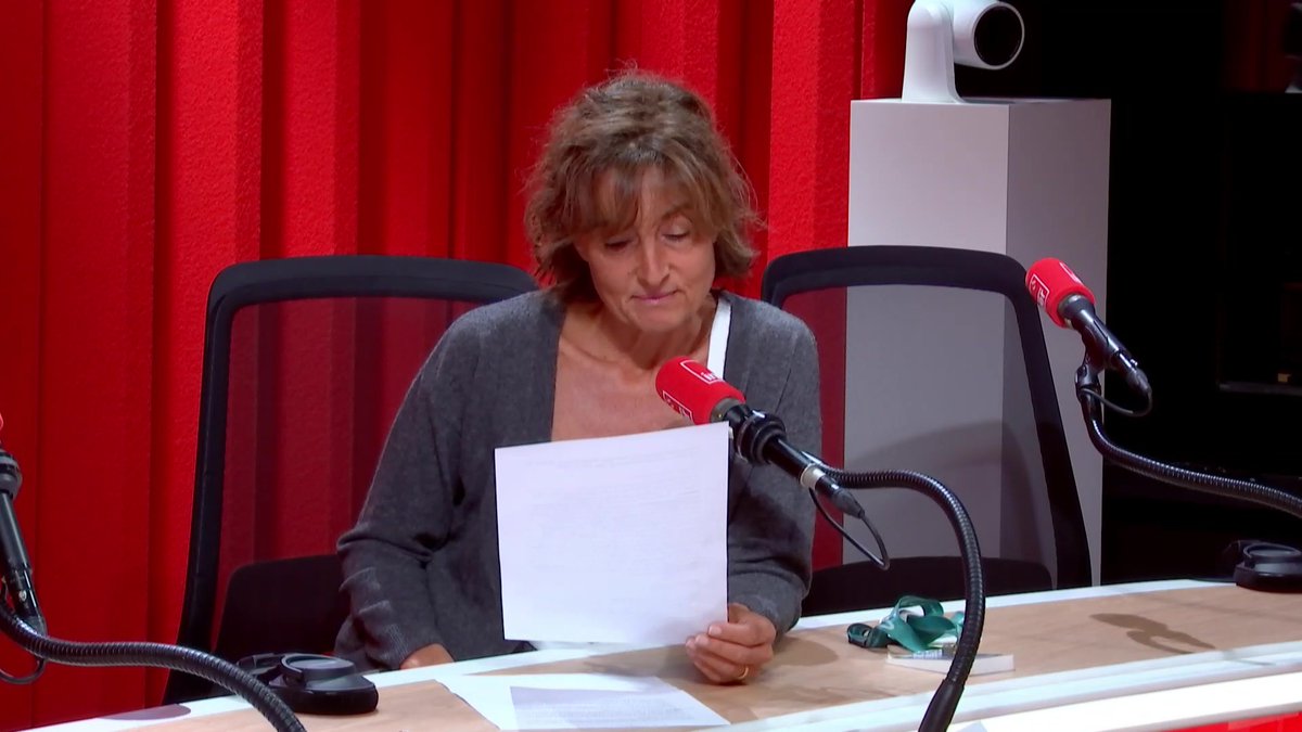 “Oscar, pendant que ton père n’était pas là pour te faire réciter tes leçons, c’est à nous qu’il en donnait” Nathalie Iannetta rend hommage à Charlie Dalin, symbole de la voile, détenteur du record sur le Vendée-Globe en janvier 2025, décédé jeudi 11 juin 2026 à l’âge de 42 ans.