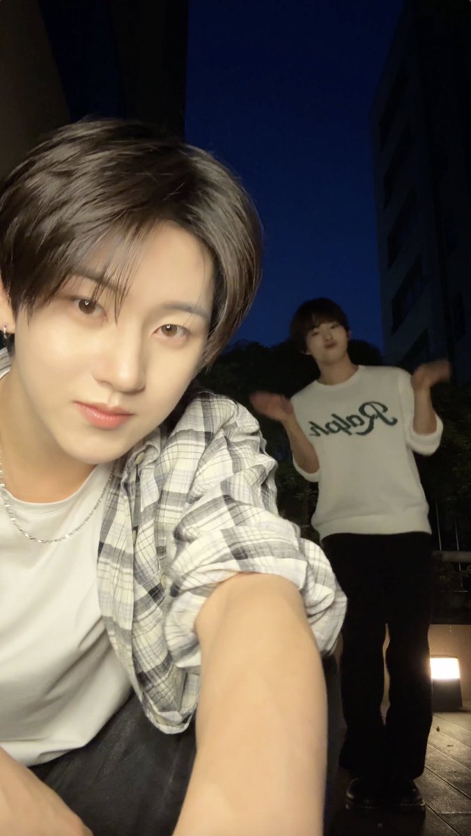 ねこ ꜀(^. . ^꜀ )੭ .ᐟ.ᐟ #Kyehoon #Keiju #KickFlip #킥플립