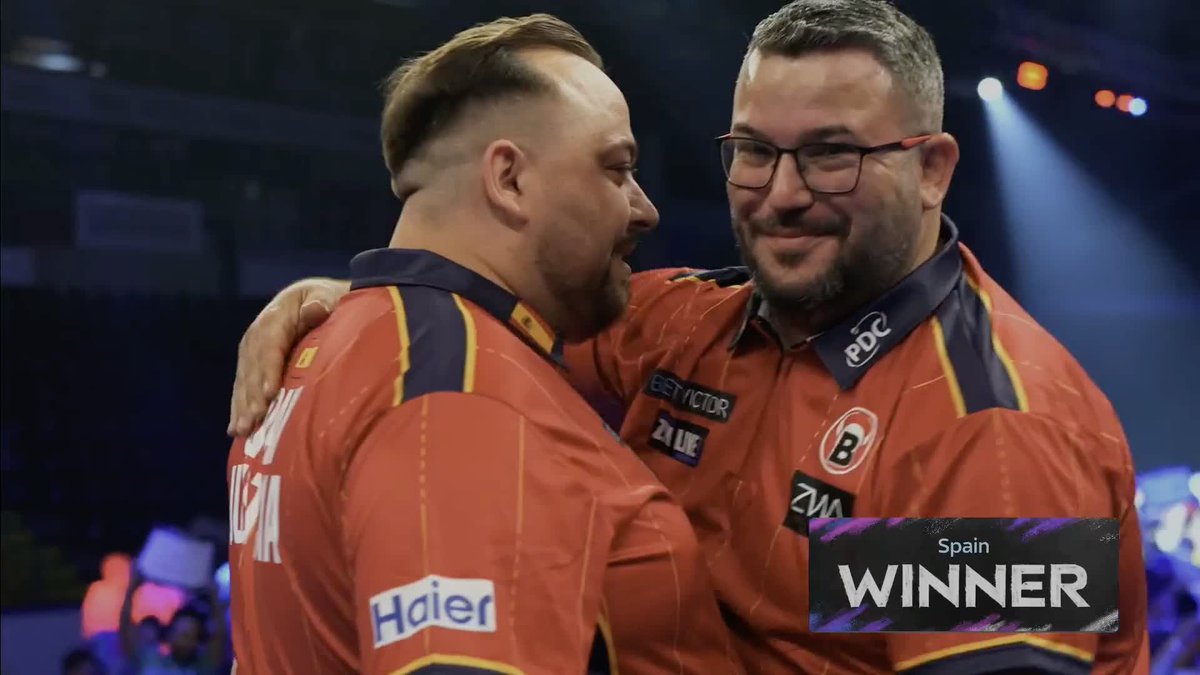 SPAIN PIP CROATIA 🇪🇸 Cristo Reyes and Jose Justicia get over the line with their fifth match dart, defeating Croatia 4-3 and knocking them out in the process! 📺 #WCOD26