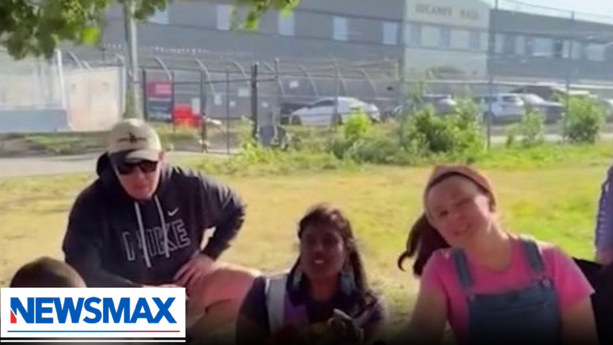 ‘MISTER ROGERS NEVER DID THIS’: “The Right Squad” slammed children’s entertainer Ms. Rachel for singing with kids outside Delaney Hall, an immigration detention center in New Jersey.