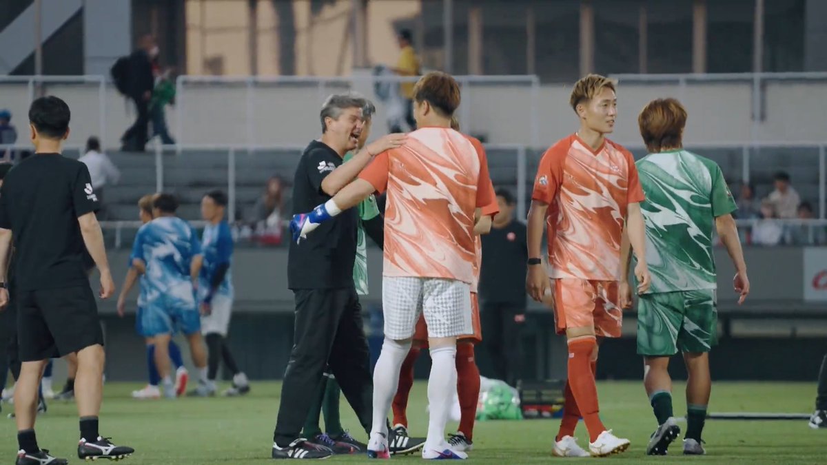 #JリーグオールスターDAZNカップ 前日練習⚽️ J1 EASTとJ2・J3 EAST-Bの選手たちの交流も🤝 🏆 JリーグオールスターDAZNカップ 📅 6/13(土) 🏟️ MUFGスタジアム 📺️ DAZNで無料ライブ配信 チケットの購入はこちらから⏬️