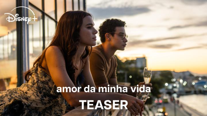 A vida sempre insiste em continuar acontecendo. #AmorDaMinhaVida, nova temporada. Em outubro, só no #DisneyPlus.