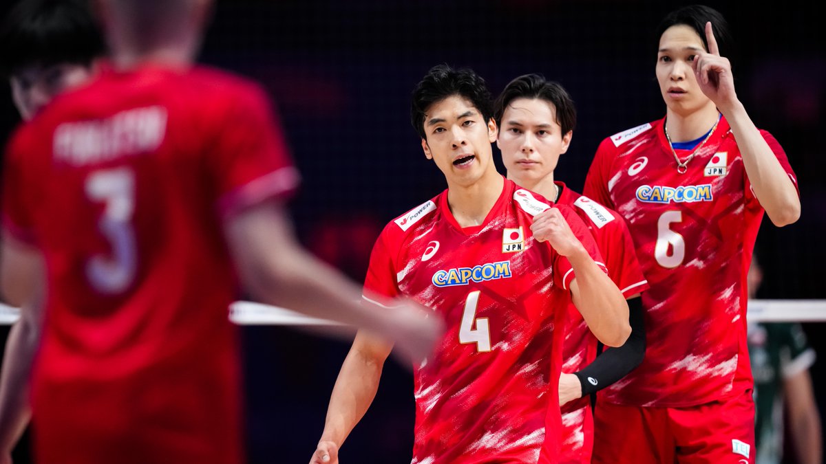 #VNL2026: JAPAN END THE WAIT 🇯🇵🔥 Japan survive a five-set thriller to secure their first #VNL win 🆚 Poland, and their first victory in the matchup since 2009 🤯! Captain for the day, Ran Takahashi delivered a massive performance with 2️⃣6️⃣ points to lead Japan through a statement win. 📺 Watch the replays on VBTV: 🏐 #BePartOfTheGame #Volleyball