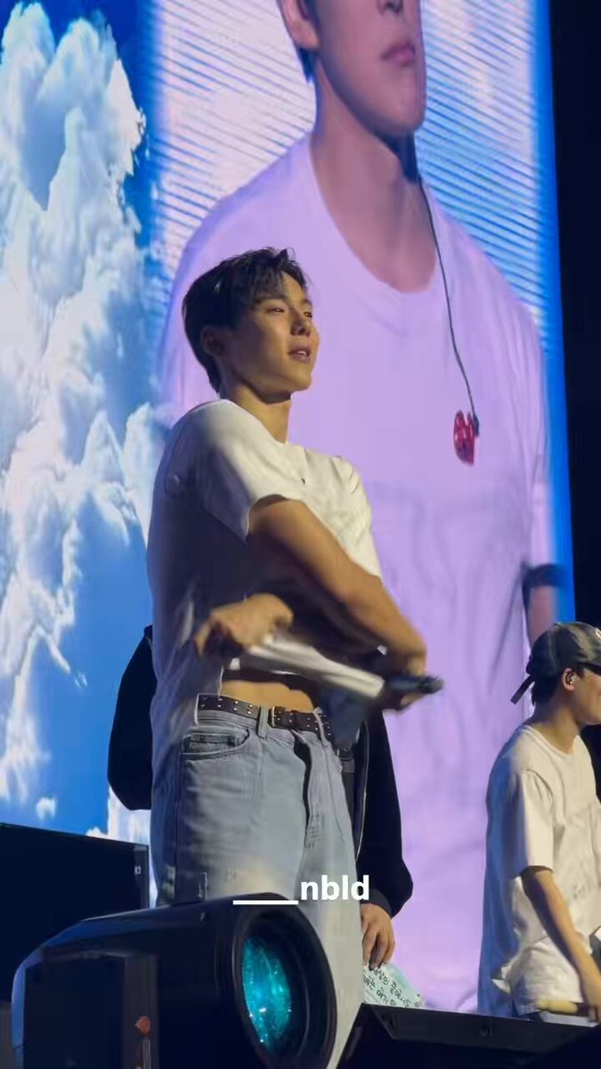 Shownu you are TRULY ABSOLUTELY INSANE for this omgg 😭❤️‍🔥 #셔누