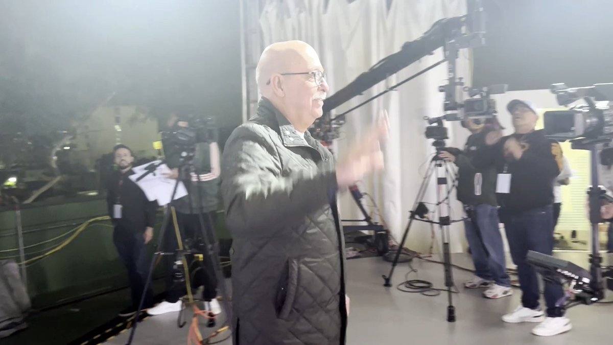 Asà fue el "Detrás de cámaras" con Andrés Bustamante y "Ponchito" en el set de Futbol Picante ð€© âœ Â¡Todo está listo para disfrutarlos en este Mundial! ð No te los pierdas ð