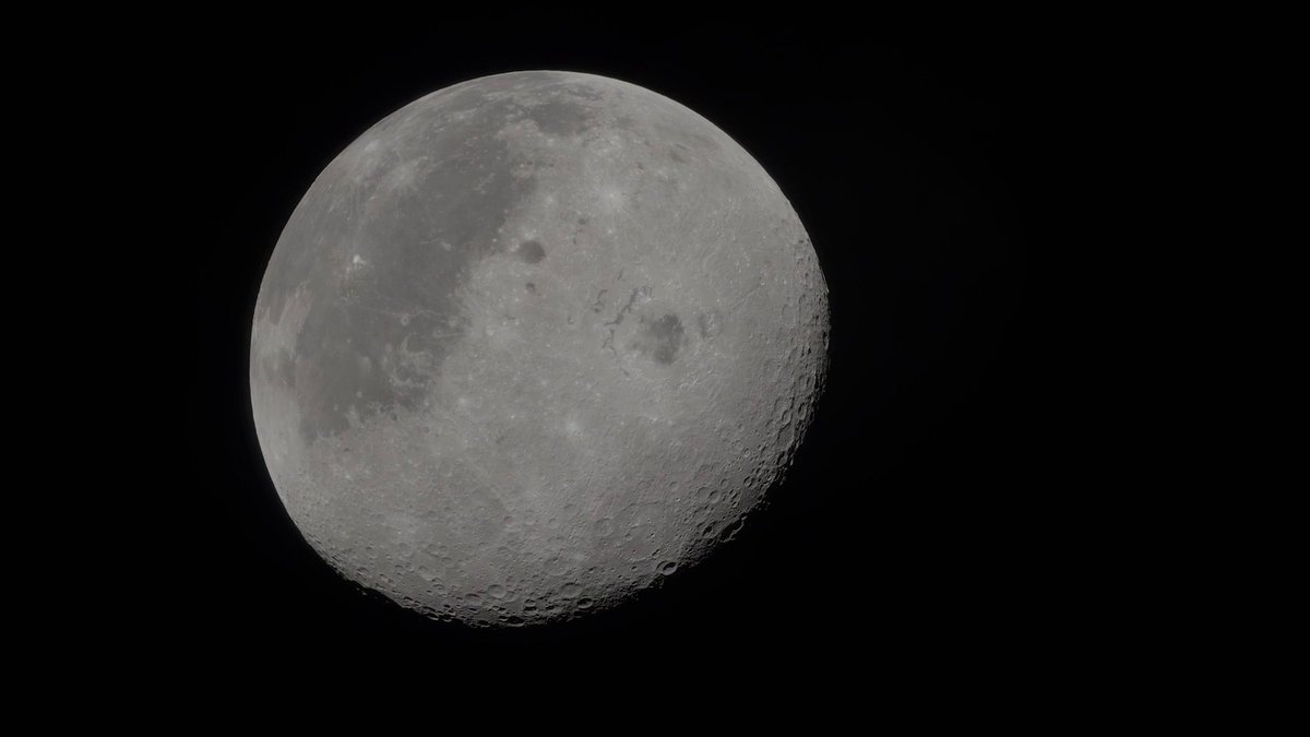 During their lunar flyby, the Artemis II crew enjoyed the rare opportunity to experience a solar eclipse from their Orion spacecraft. With the Sun hidden behind the Moon, the astronauts were able to analyze the Sun’s outermost atmosphere, also known as the solar corona.