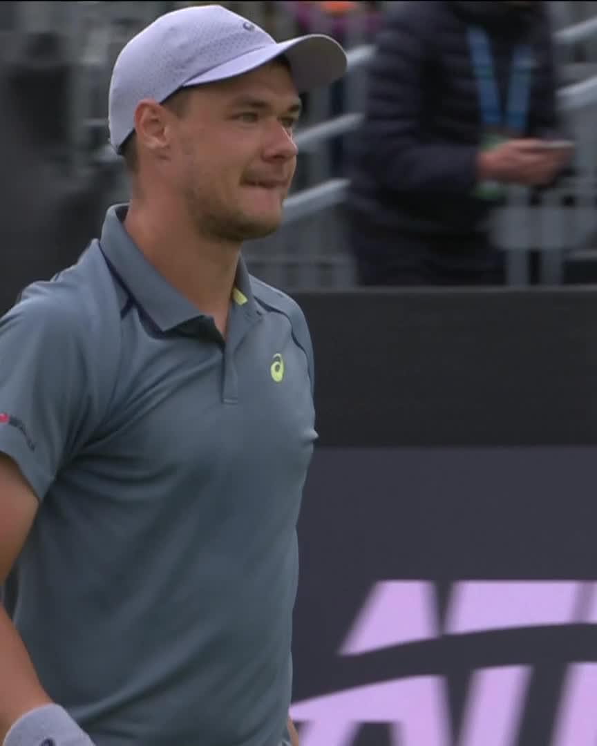 The No.1 seed is out 🤯 Kamil Majchrzak records the biggest win of his career, toppling Felix Auger-Aliassime in straights to reach a third ATP Tour semi-final📈 #LibemaOpen