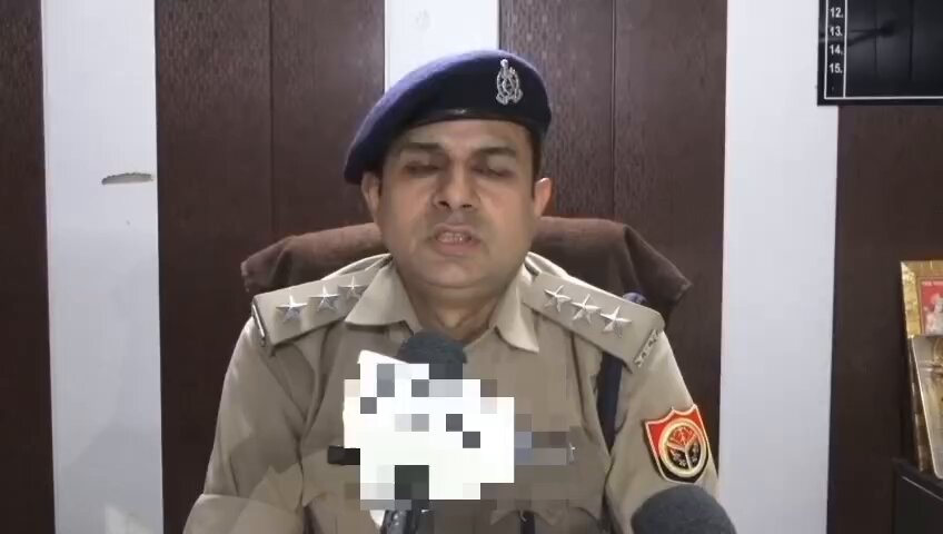 थाना सदर बाजार, जनपद शाहजहाँपुर क्षेत्रान्तर्गत शहीद संग्रहालय से सेना द्वारा एक फर्जी ब्रिगेडियर को पकडे जाने की घटना एवं पुलिस द्वारा कृत कार्यवाही के सम्बन्ध में क्षेत्राधिकारी नगर की बाइट।