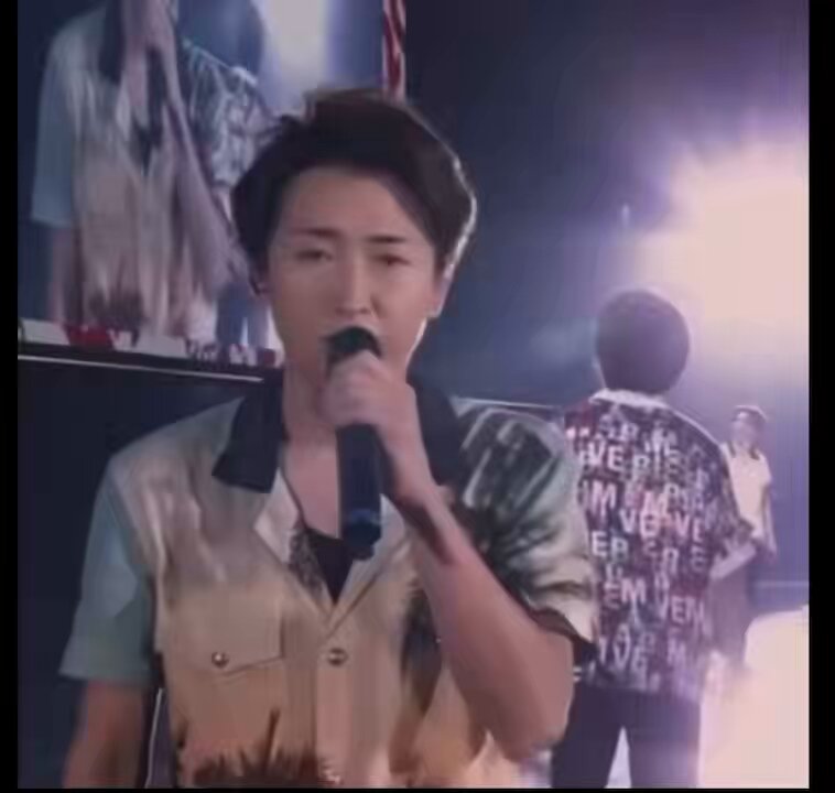 最初から最後までキメてかっこいい大野智はちょいとレアなのでどうぞご堪能下さい✨ 「特にお知らせなどないが」までかっけぇ😆 翔ちゃんの小声いいよね〜❣️www