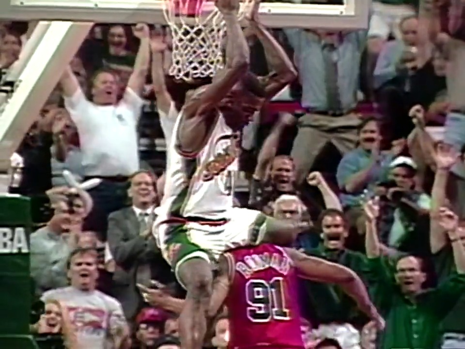 30 years ago today, SHAWN KEMP reverse dunks then sits on DENNIS RODMAN's shoulders during GM4 of the NBA Finals 1996 Finals MVP Votes Michael Jordan: 6 Kemp: 3 Rodman: 2
