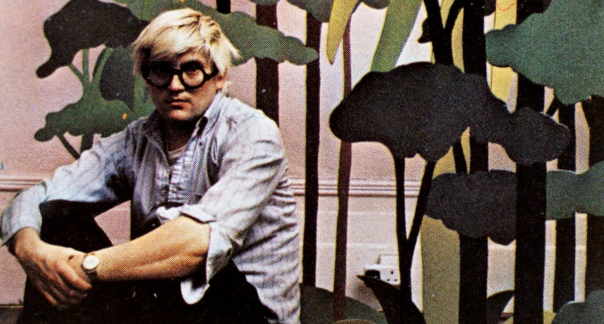 Goodnight to the brilliant and beloved David Hockney. ❤️ Here he is in Jack Hazan’s A BIGGER SPLASH (1975), an intimate documentary portrait of the Hockney and a moving record of his artistic creation.