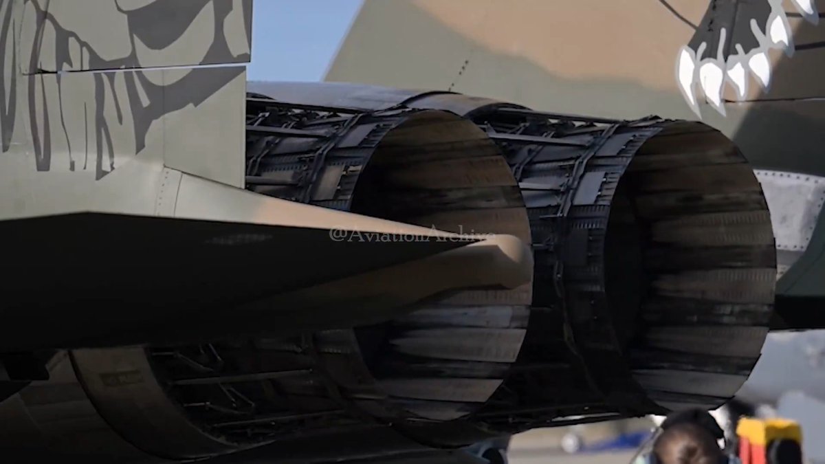 The new 494th FS F-15E paint scheme that was just unveiled is BADASS. The heritage paint scheme pays tribute to the F-111F Aardvark aircraft that operated from RAF Lakenheath in support of Operation El Dorado Canyon in 1986.🫡