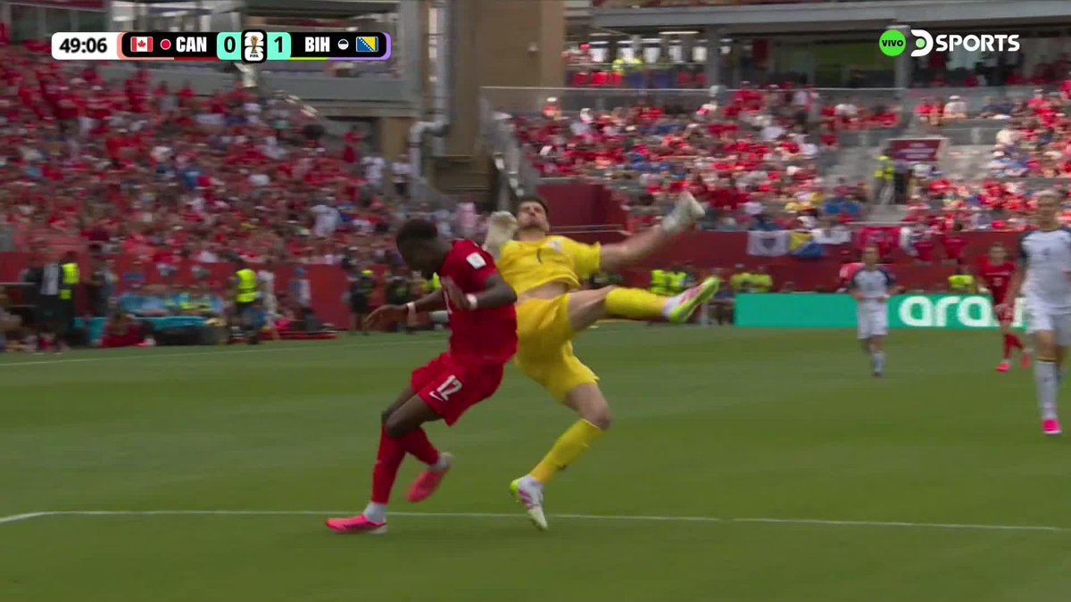 "Neuer": Por los comentarios sobre esta jugada en el partido de Canadá contra Bosnia