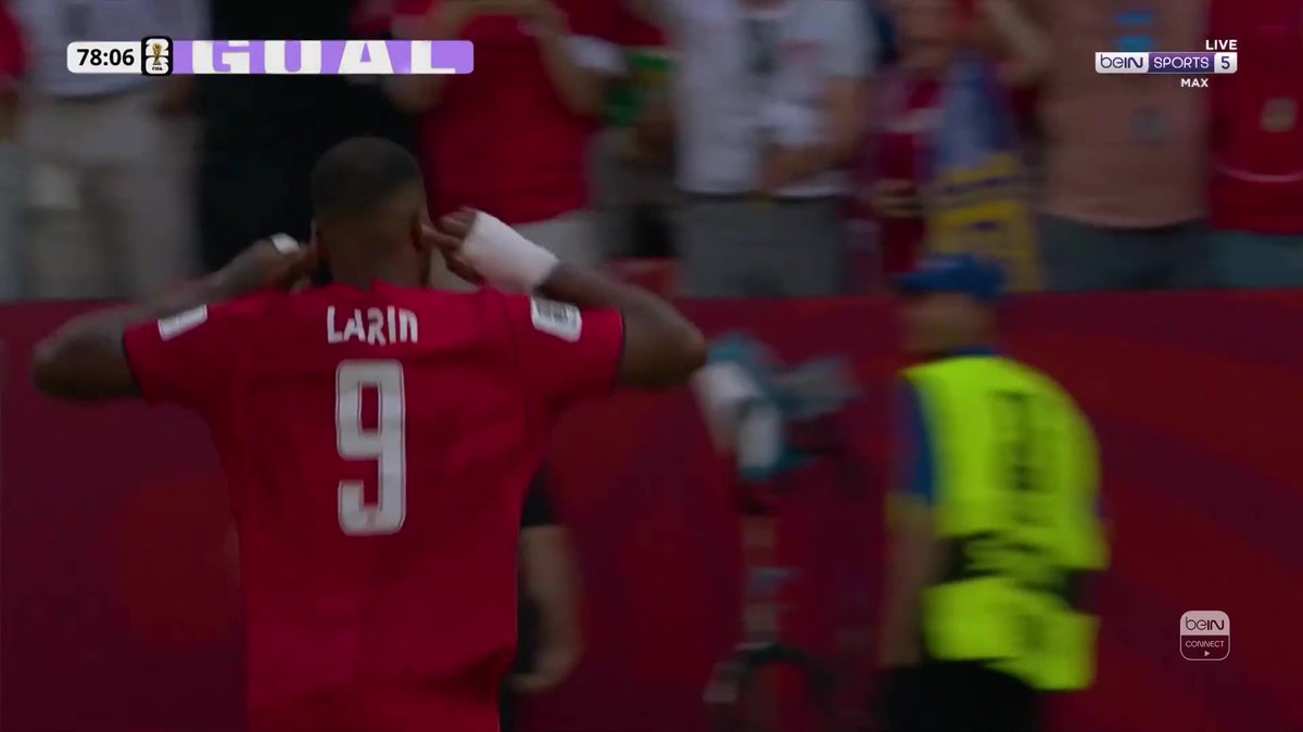هدف جميل جدًا من لارين؛ مذهل مذهل مذهل! 🇨🇦👏
