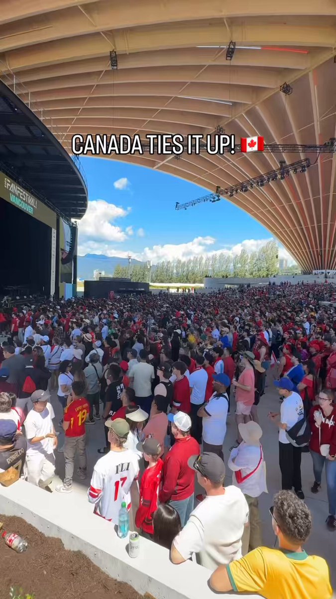 CYLE LARIN SENDS VANCOUVER FAN FEST INTO A FRENZY! 🇨🇦 #FIFAWorldCup