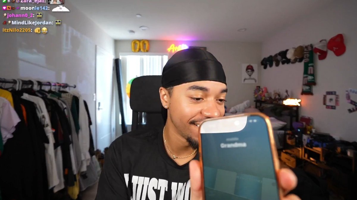🇲🇽 Arky calls his grandma in Mexico about potentially going to the Mexico vs South Korea match next week! Even chat didn't know he was also fluent in Spanish! ❤️🤩