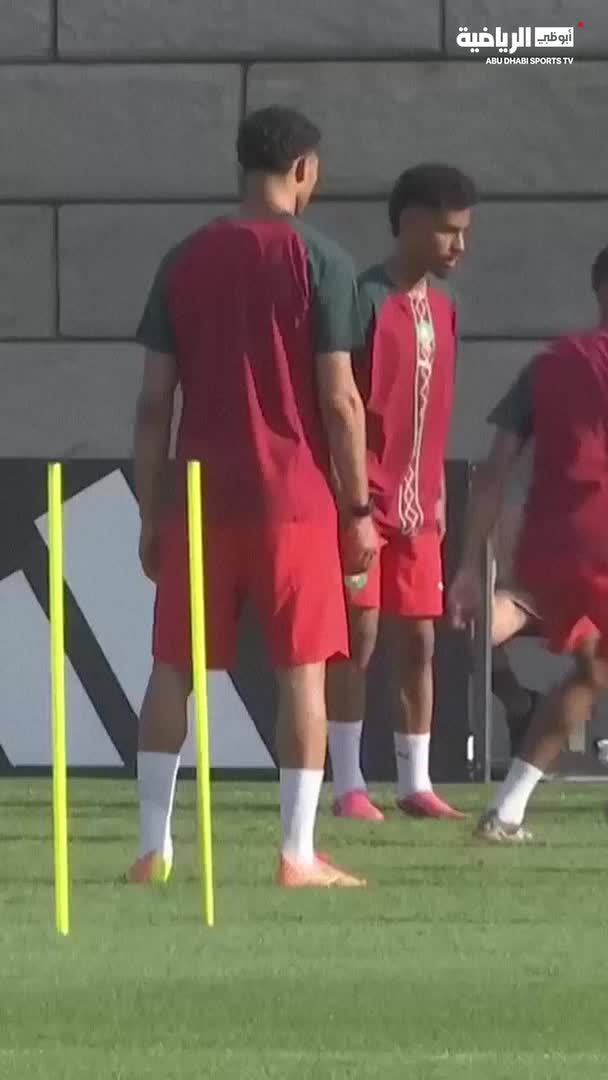 لا تقترب من قدم حكيمي.. اسأل من جرّب ذلك شاهد الفيديو من تدريبات منتخب المغرب..
