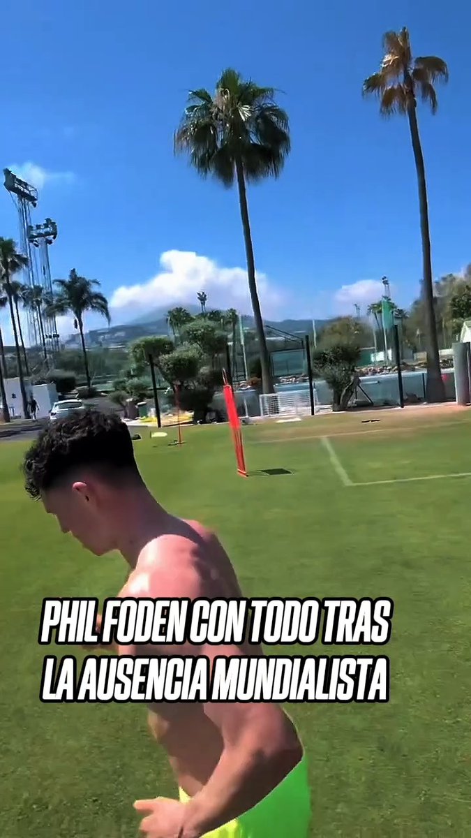 ¿SIN MUNDIAL CON INGLATERRA? Pues a entrenar... 🔥 El tremendo estado de Phil Foden mientras está de vacaciones ⚽️ 🎥 PhilFoden