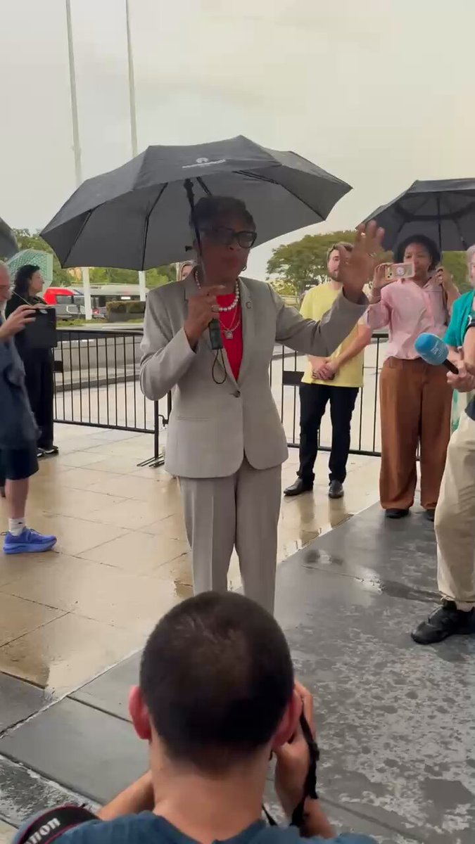 At Kennedy Center, Rep. Joyce Beatty takes victory lap in battle to remove President Trump’s name.